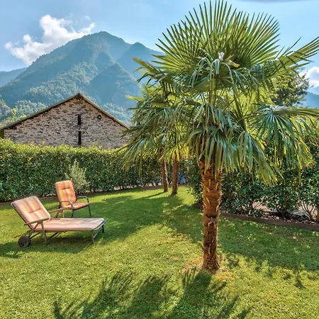 Quarto em Acomodações Particulares Casa Oliver, Tra La Calanca E I Castelli Di Bellinzona *