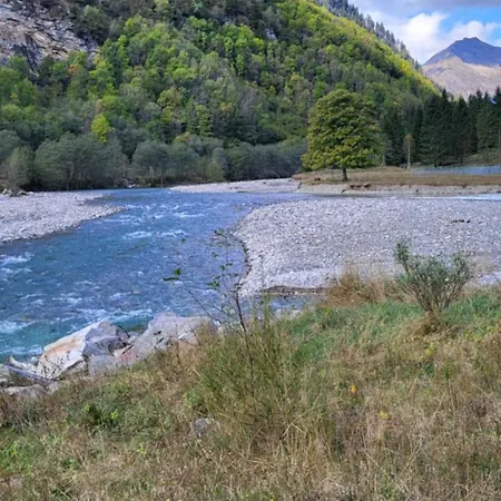 Casa Oliver, Tra La Calanca E I Castelli Di Bellinzona Grono
