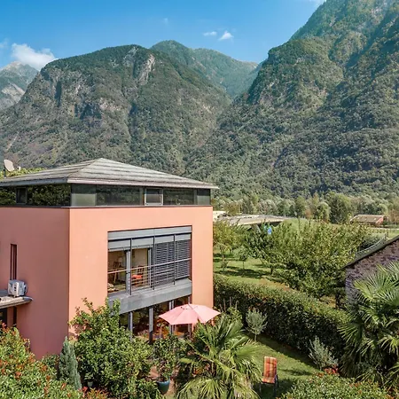 Casa Oliver, Tra La Calanca E I Castelli Di Bellinzona * Grono