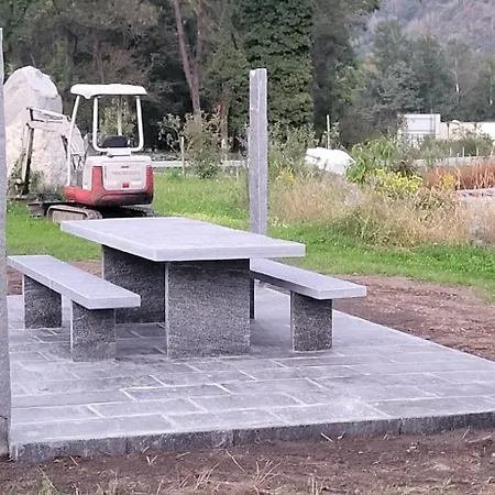 Casa Oliver, Tra La Calanca E I Castelli Di Bellinzona Проживание в семье